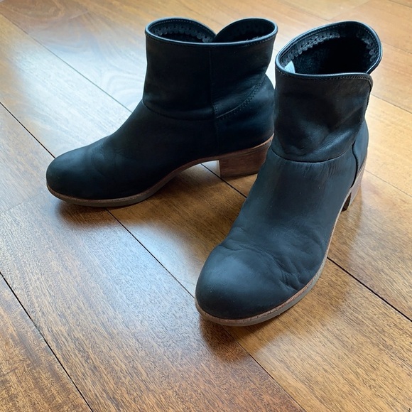 UGG Australia ‘Darling’ Suede Bootie - Picture 7 of 15